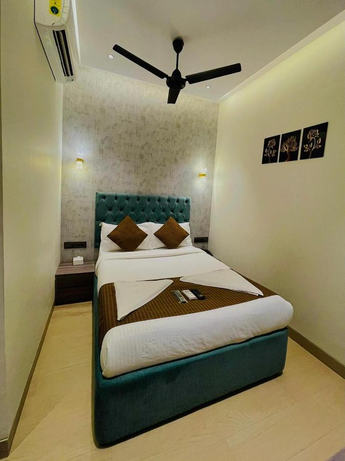 מומביי Hotel Lime Wood מראה חיצוני תמונה