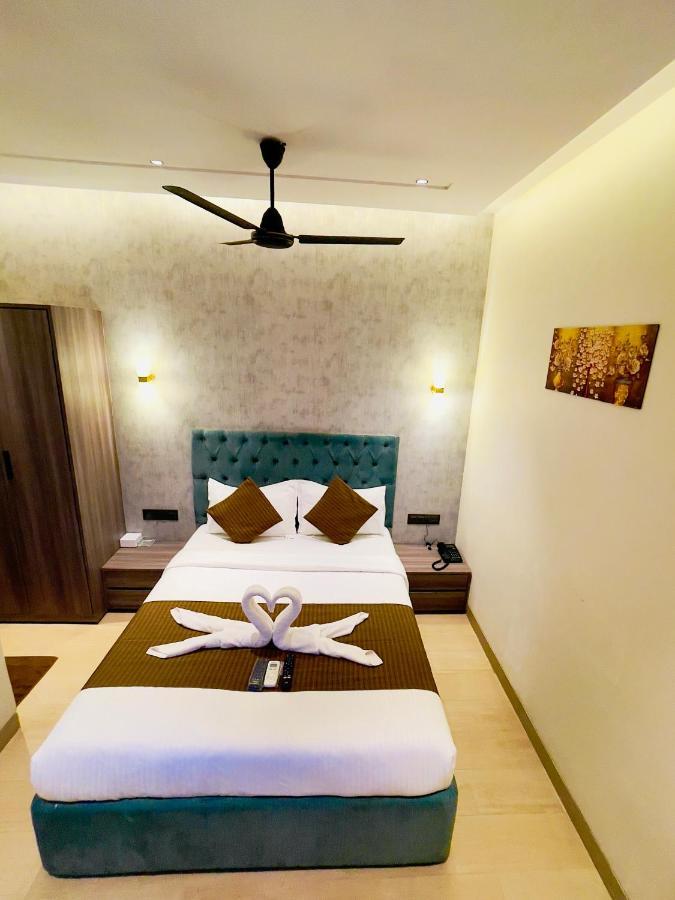 מומביי Hotel Lime Wood מראה חיצוני תמונה